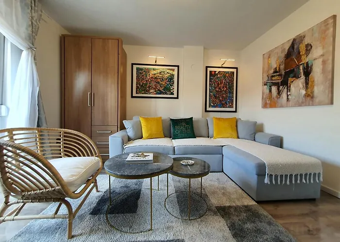 Centar With Parking דירה *