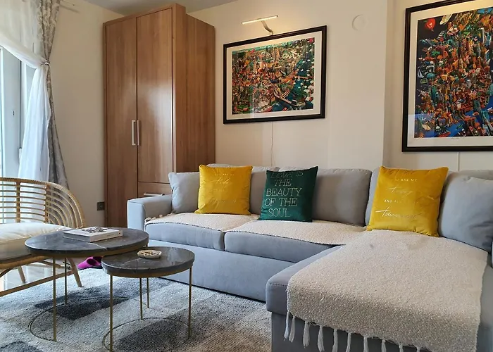 Centar With Parking 아파트 네고틴